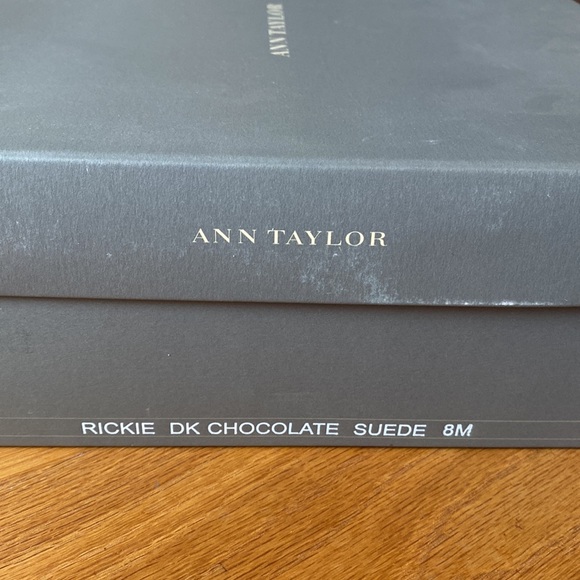 Ann Taylor “Rickie” Dark Chocolate Suede Ankle Boot, Size 8M - Picture 12 of 12